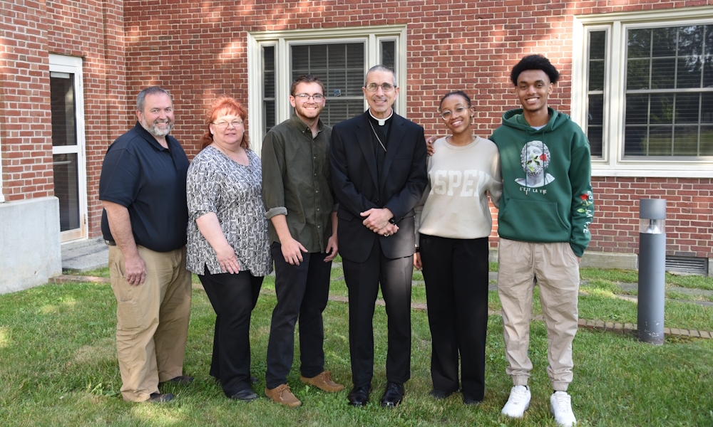 Amirault scholarship winners enjoy giving to others